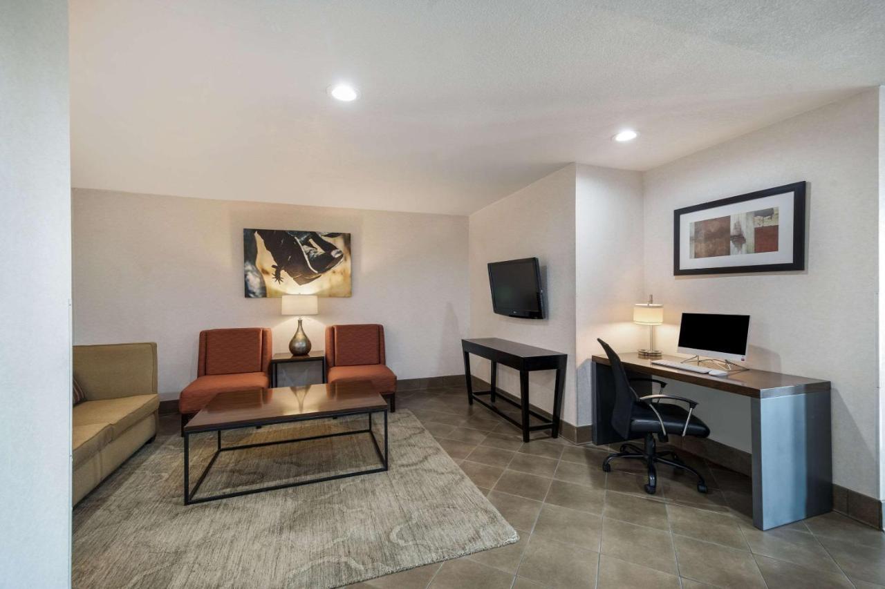 Quality Inn & Suites Garland - East Dallas Zewnętrze zdjęcie