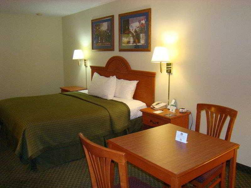 Quality Inn & Suites Garland - East Dallas Zewnętrze zdjęcie